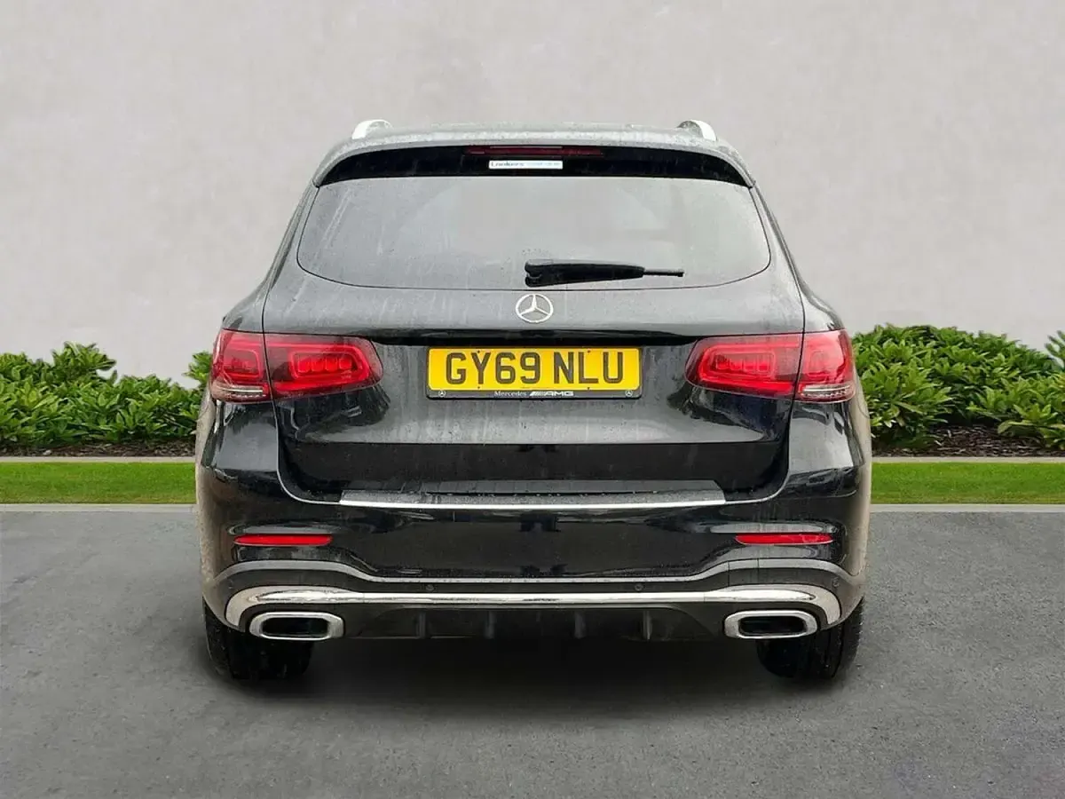 Used Mercedes GLC220 AMG Line Premium 194 HP (142 kW) 2019 Black Estate