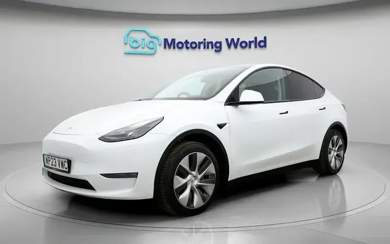 Used Tesla Model Y Long Range AWD 286 kW (389 HP) 2025 SUV