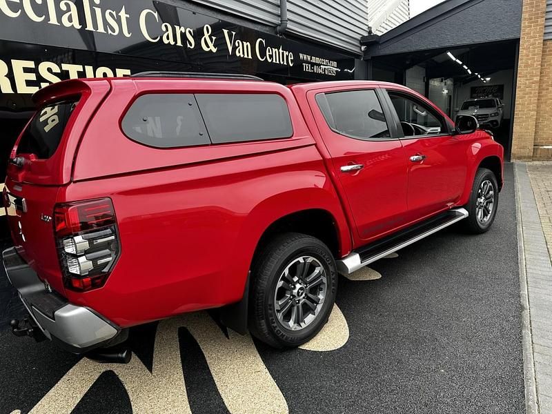 Usado Mitsubishi L200 150 HP (110 kW) 2021 Vermelho Pickup