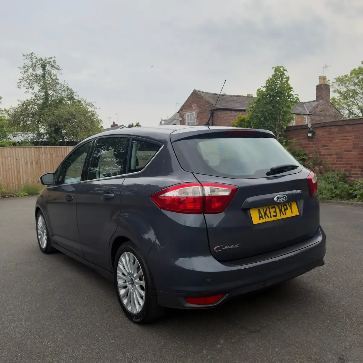 Used Ford C-MAX Titanium 2013 Blue MPV