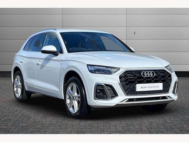Glacier white Used 2023 Audi Q5 S-Line SUV | £33,595 (Good price) - Image 1/4