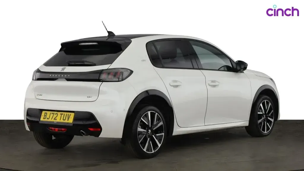 Used Peugeot 208 GT 75 HP (55 kW) 2022 White Hatchback