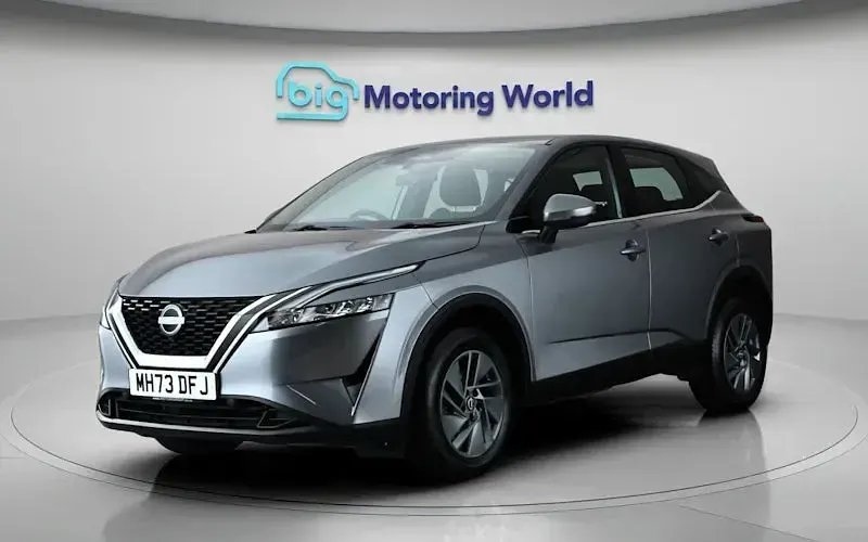 Used Nissan Qashqai Acenta Premium 140 HP (102 kW) 2023 Grey SUV