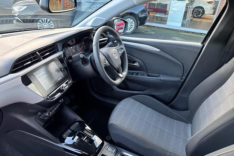 Used Vauxhall Corsa Design Edition 100 HP (73 kW) 2023 Black Hatchback