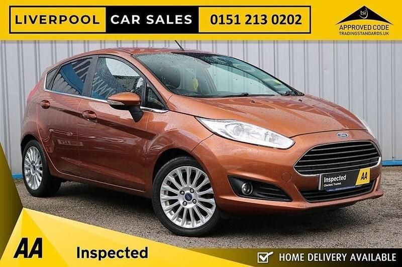 Used Ford Fiesta Titanium 99 HP (72 kW) 2014 Yellow Hatchback
