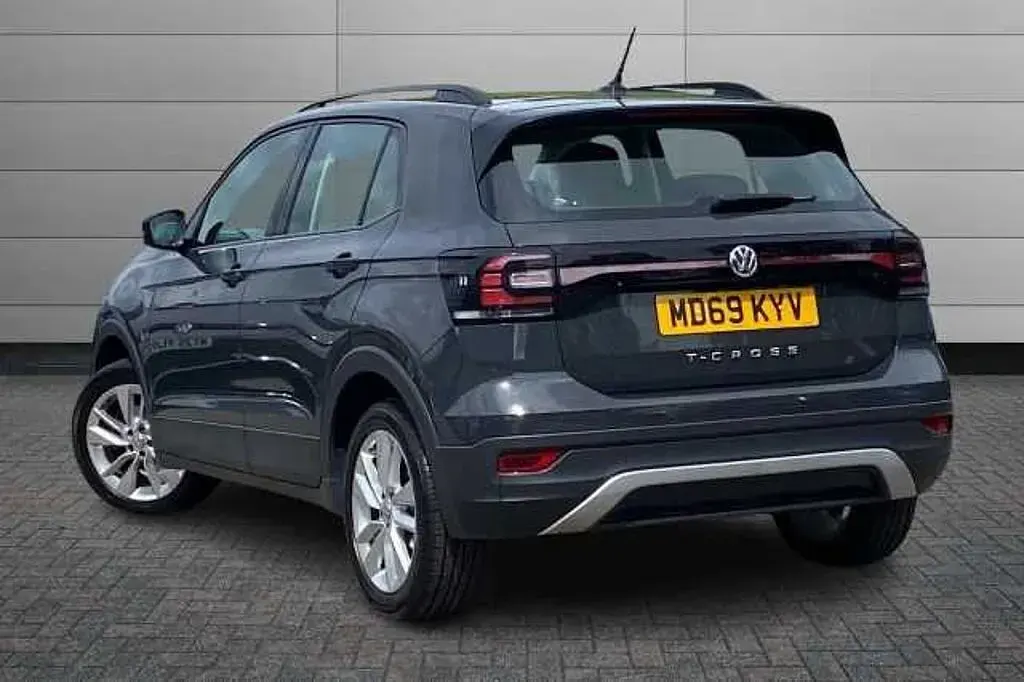 Usado VW T-Cross 115 HP (84 kW) 2020 Preto SUV