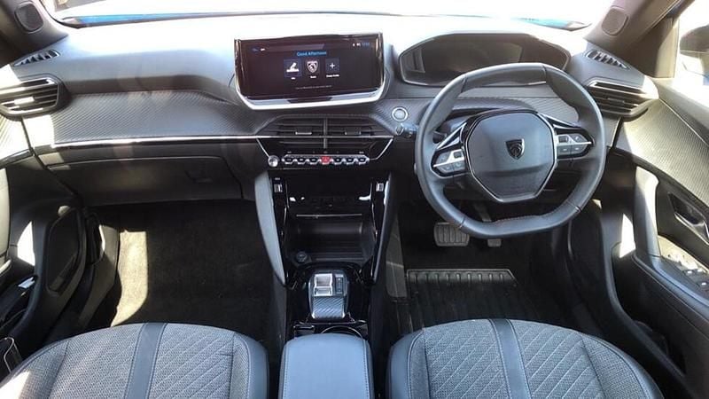 Used Peugeot e-2008 Allure 98 kW (134 HP) 2024 Blue SUV