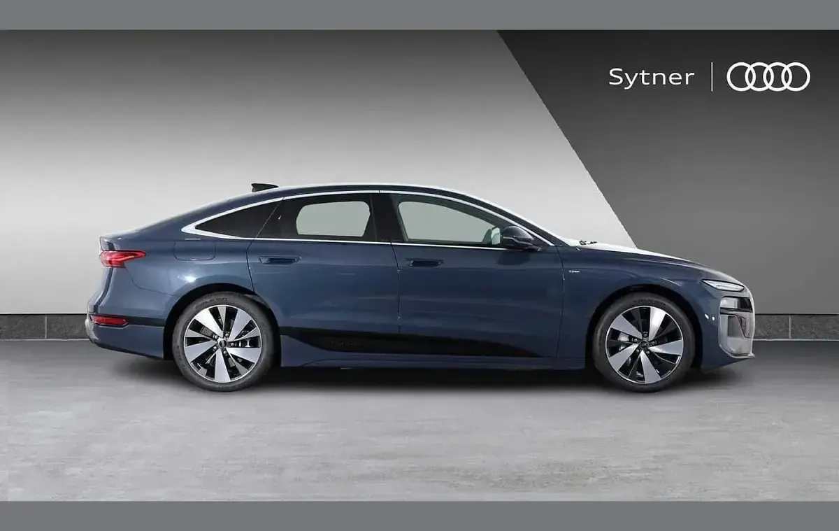 New Audi A6 e-tron S-Line 269 kW (367 HP) 2025 Blue Hatchback