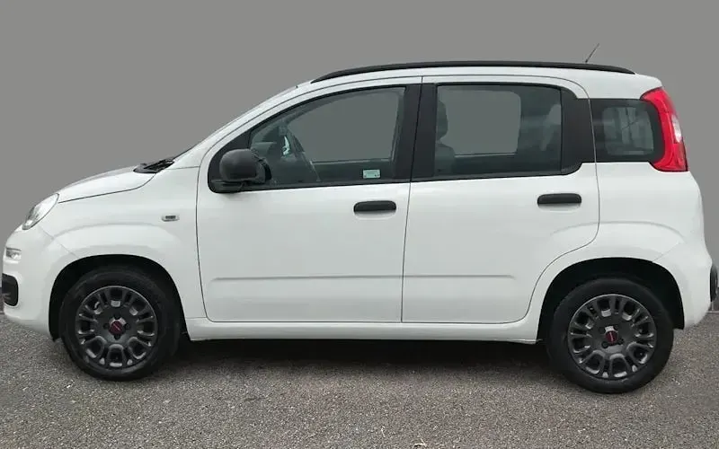 Begagnad Fiat Panda Easy 69 HK (50 kW) 2020 Halvkombi