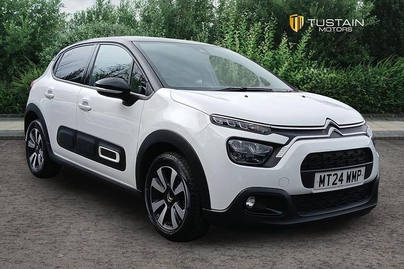 Used Citroën C3 PureTech 83 HP (61 kW) 2024 White Hatchback