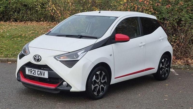 White Used 2021 Toyota Aygo Trend Hatchback | £8,700 (Good price) - Image 1/4