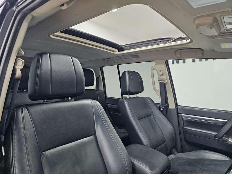 Used Mitsubishi Shogun 197 HP (144 kW) 2015 Black SUV