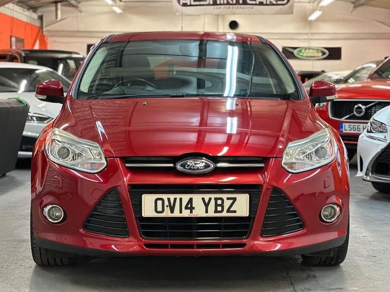 Used Ford Focus Titanium X 115 HP (84 kW) 2014 Red Hatchback