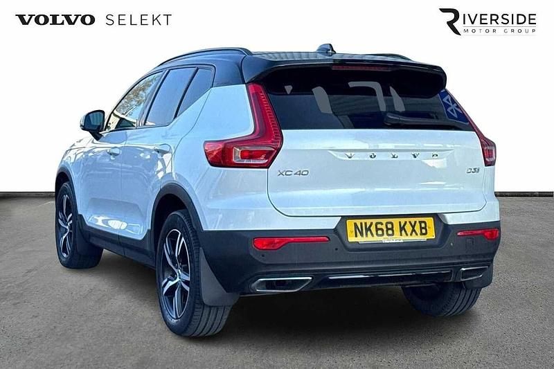 Used Volvo XC40 R-Design 150 HP (110 kW) 2018 White SUV
