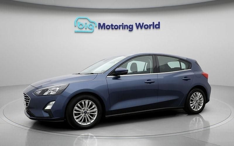 Used Ford Focus Titanium 125 HP (91 kW) 2020 Blue Hatchback