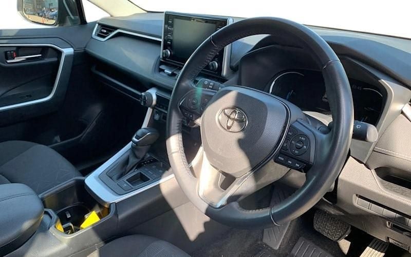 Usado Toyota RAV4 218 HP (160 kW) 2022 SUV