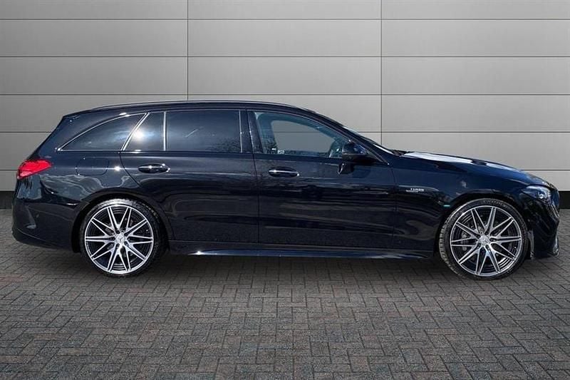 Begagnad Mercedes C43 AMG Premium Plus 421 HK (309 kW) 2025 Svart Kombi
