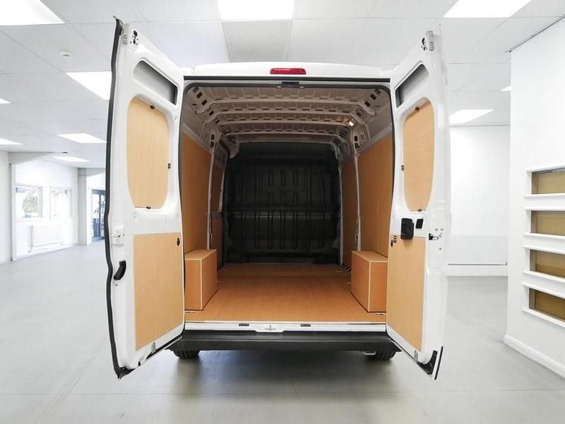 Used Citroën Relay 140 HP (102 kW) 2023 White Van