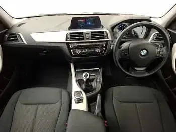 Used BMW 118 Comfort Edition 136 HP (100 kW) 2019 Silver Hatchback