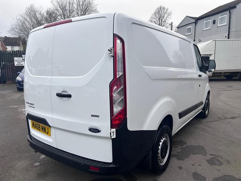 Used Ford Transit Custom 105 HP (77 kW) 2018 White Van