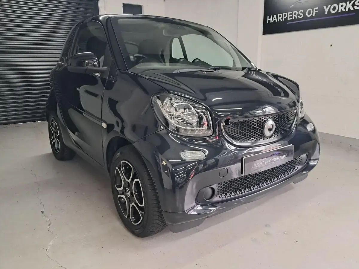 Used Smart ForTwo Coupé Prime 90 HP (66 kW) 2015 Black Coupe