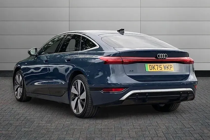 Used Audi A6 e-tron S-Line 210 kW (286 HP) 2025 Blue Hatchback