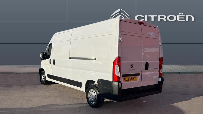 Used Peugeot Boxer Premium 140 HP (102 kW) 2023 Van