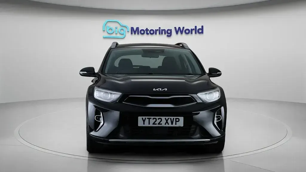Usado Kia Stonic 99 CV (72 kW) 2022 Negro SUV