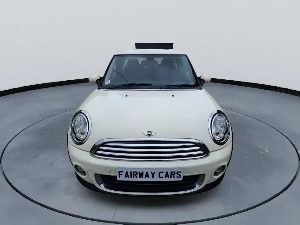 Begagnad Mini ONE Hatch 98 HK (72 kW) 2011 Vit Halvkombi