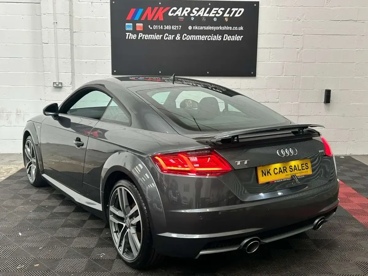 Usado Audi TT S-Line 184 CV (135 kW) 2015 Gris Coupe