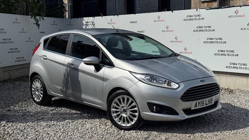 Silver Used 2015 Ford Fiesta Titanium Hatchback | £9,495 (Expensive) - Image 1/4