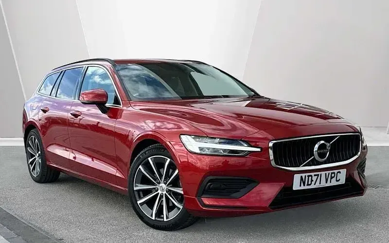 Second-hand Volvo V60 Momentum 197 CP (144 kW) 2021 Break
