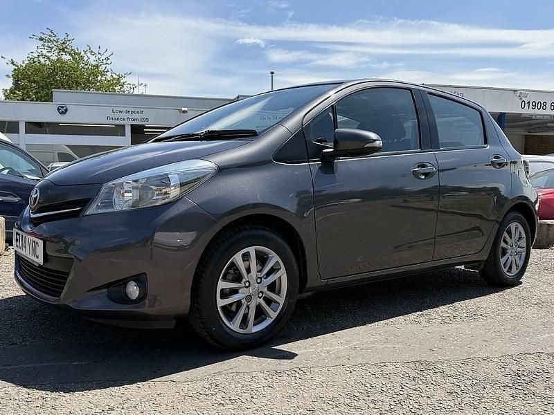 Grey Used 2014 Toyota Yaris Plus Hatchback | £5,799 (Fair price) - Image 1/4