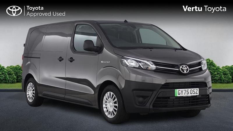New Toyota Proace 100 kW (136 HP) 2025 MPV