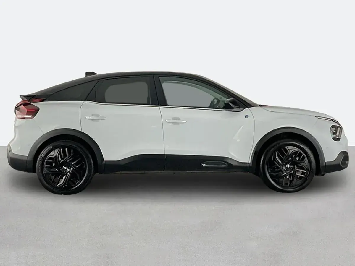 Used Citroën e-C4 100 kW (136 HP) 2024 White Hatchback