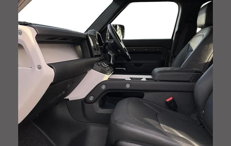 Used Land Rover Defender HSE Dynamic 344 HP (253 kW) 2024 Brown SUV