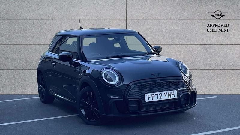 Begagnad Mini Cooper Hatch 134 HK (98 kW) 2023 Svart Halvkombi
