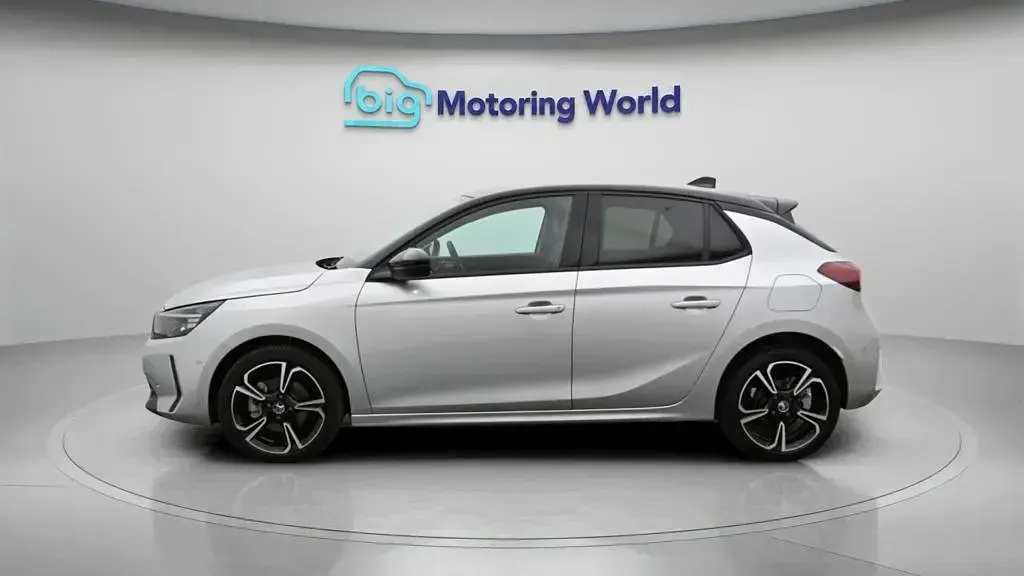 Used Vauxhall Corsa Ultimate 101 HP (74 kW) 2024 Silver Hatchback