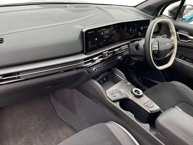 Used Kia Sportage GT-Line 180 HP (132 kW) 2025 White SUV