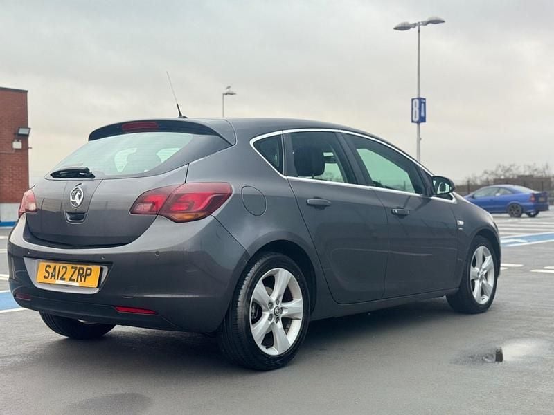 Second-hand Vauxhall Astra SRi 2012 Gri Hatchback