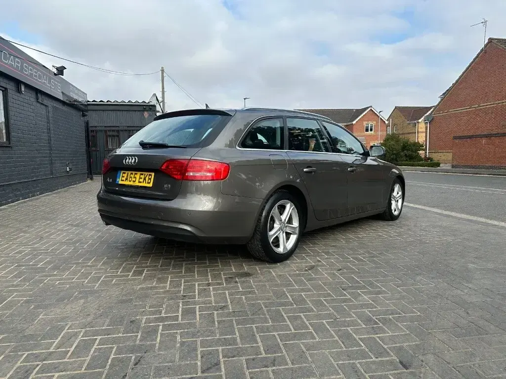 Used Audi A4 163 HP (119 kW) 2015 Grey Estate