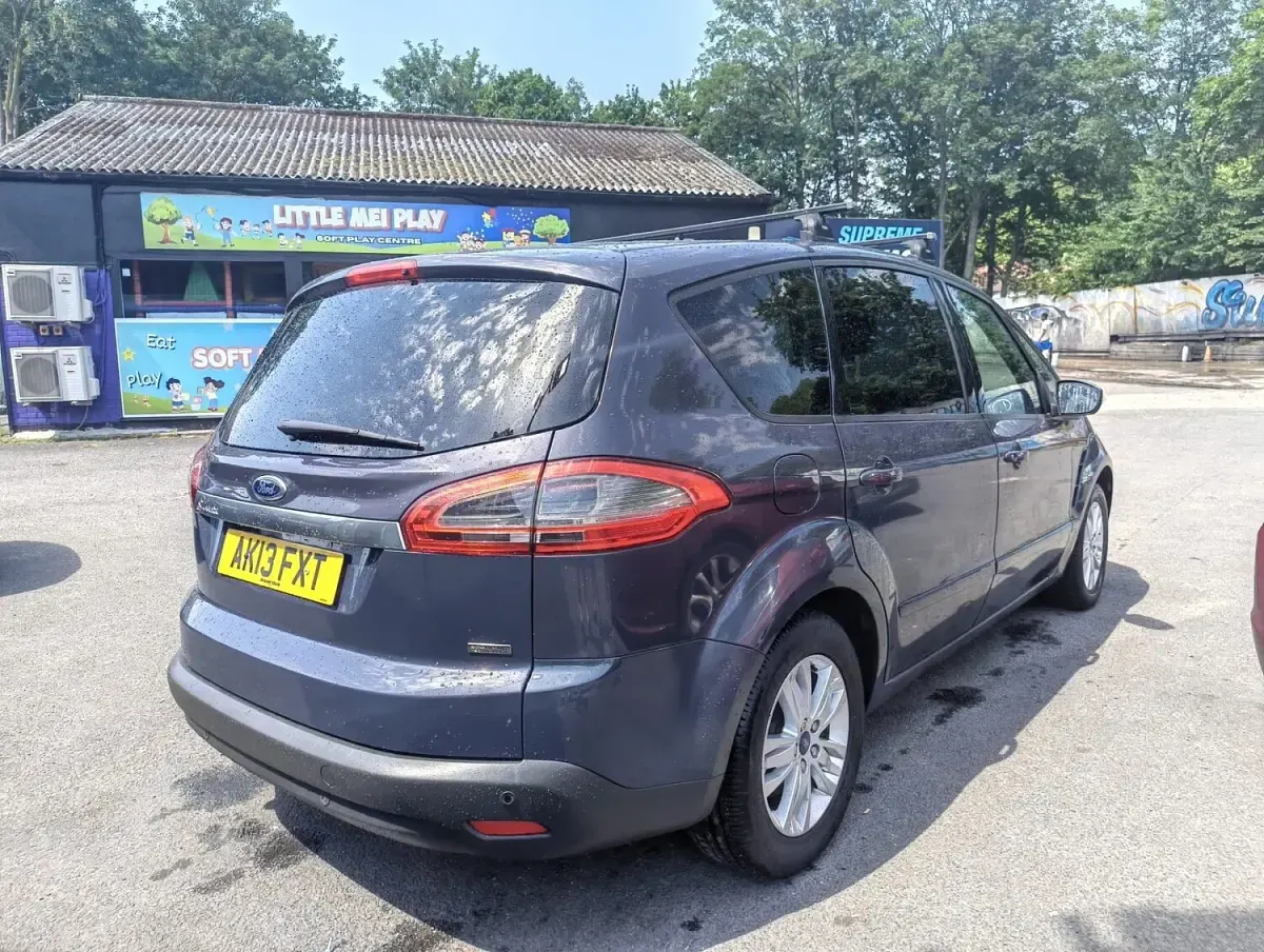 Used Ford S-MAX Zetec 115 HP (84 kW) 2013 Grey MPV