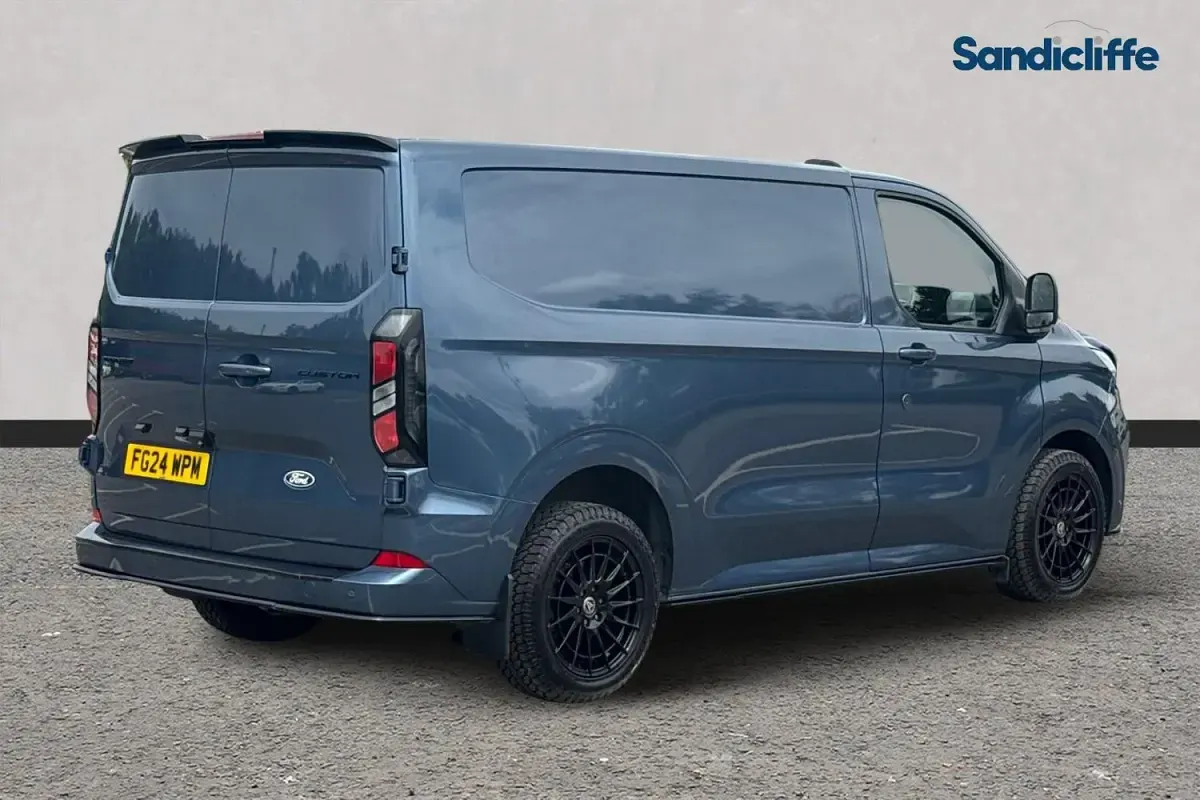 Used Ford Transit Custom Limited 150 HP (110 kW) 2021 Blue metallic Van