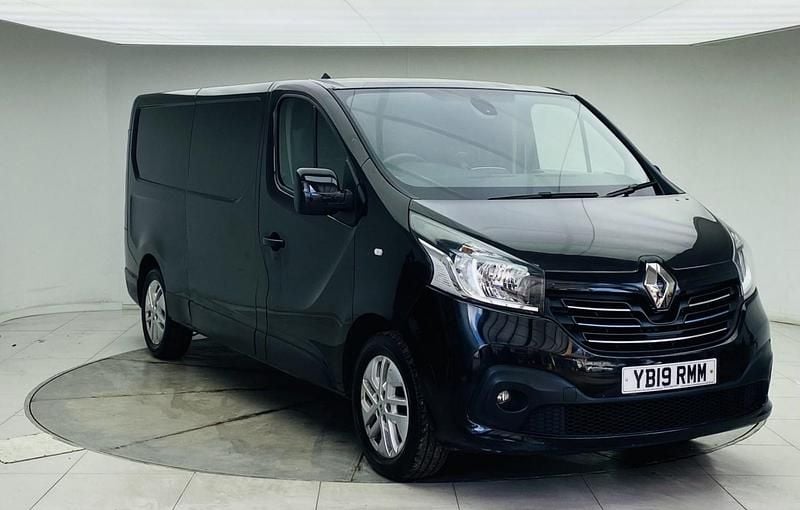 Used Renault Trafic 2019 Black MPV