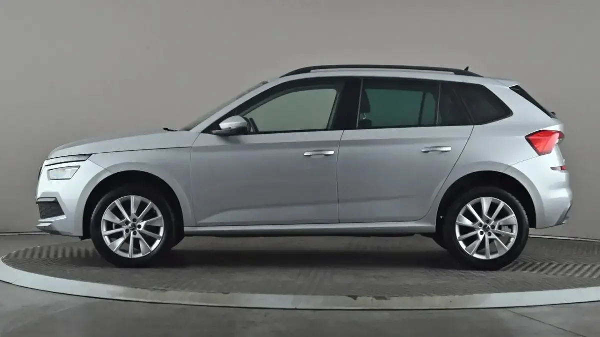 Used Skoda Kamiq SE Drive 95 HP (69 kW) 2023 Silver SUV