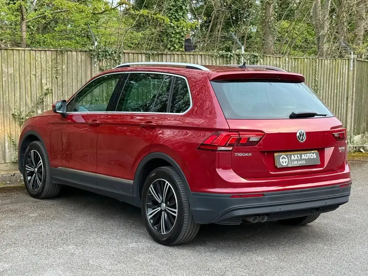 Used VW Tiguan SE 150 HP (110 kW) 2017 Red SUV