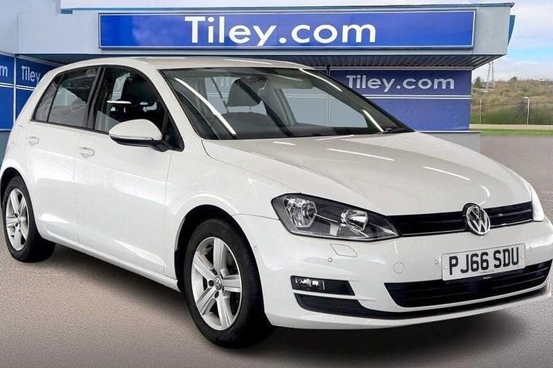 Used VW Golf VII Edition 125 HP (91 kW) 2016 White Hatchback