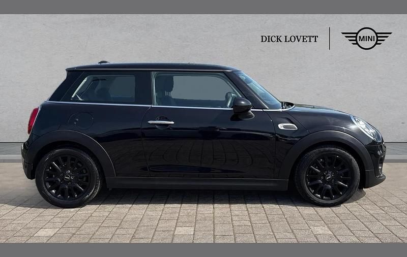 Used Mini Cooper Classic 134 HP (98 kW) 2019 Black Hatchback