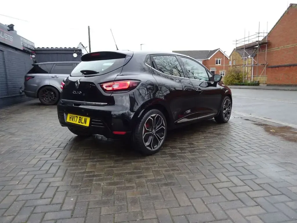 Used Renault Clio Dynamique 2017 Black Hatchback