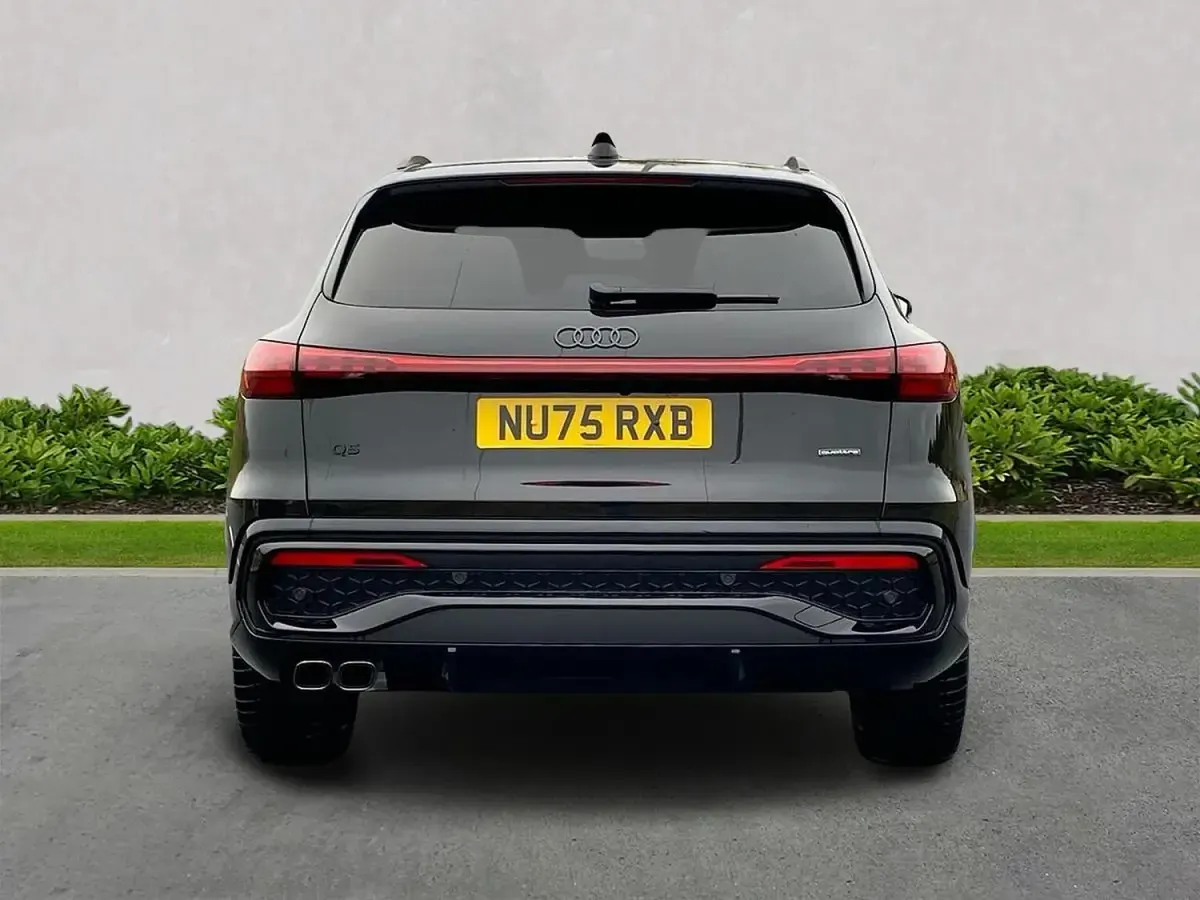 Used Audi Q5 Advanced 204 HP (150 kW) 2025 Black SUV